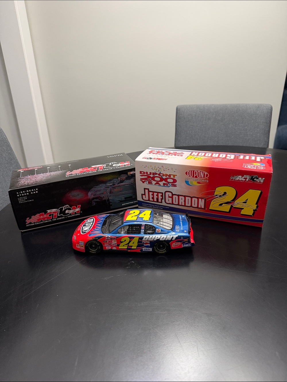 Dupont 24 Jeff Gordon Blue & Red Die-Cast Race Car Toy
